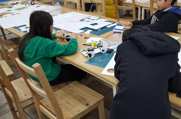 Museum Winter Program _ Integration Camp with incumbent teachers 1. Electric car making