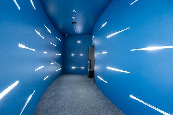 A stereoscopic video that unfolds on a 360-degree large screen! 5D Polaris movie theater