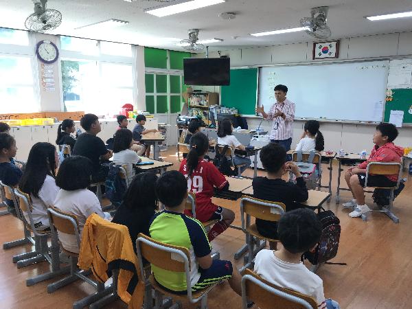 Air and Space Museums Mobile Creative Science Class (Dosun Elementary School)